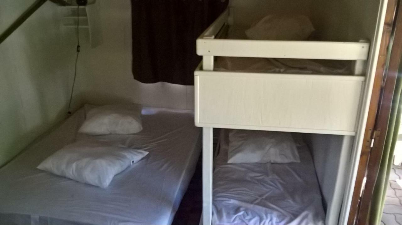 Hotel La Ptite Ferme de Caro à Meyrignac-lʼÉglise Extérieur photo